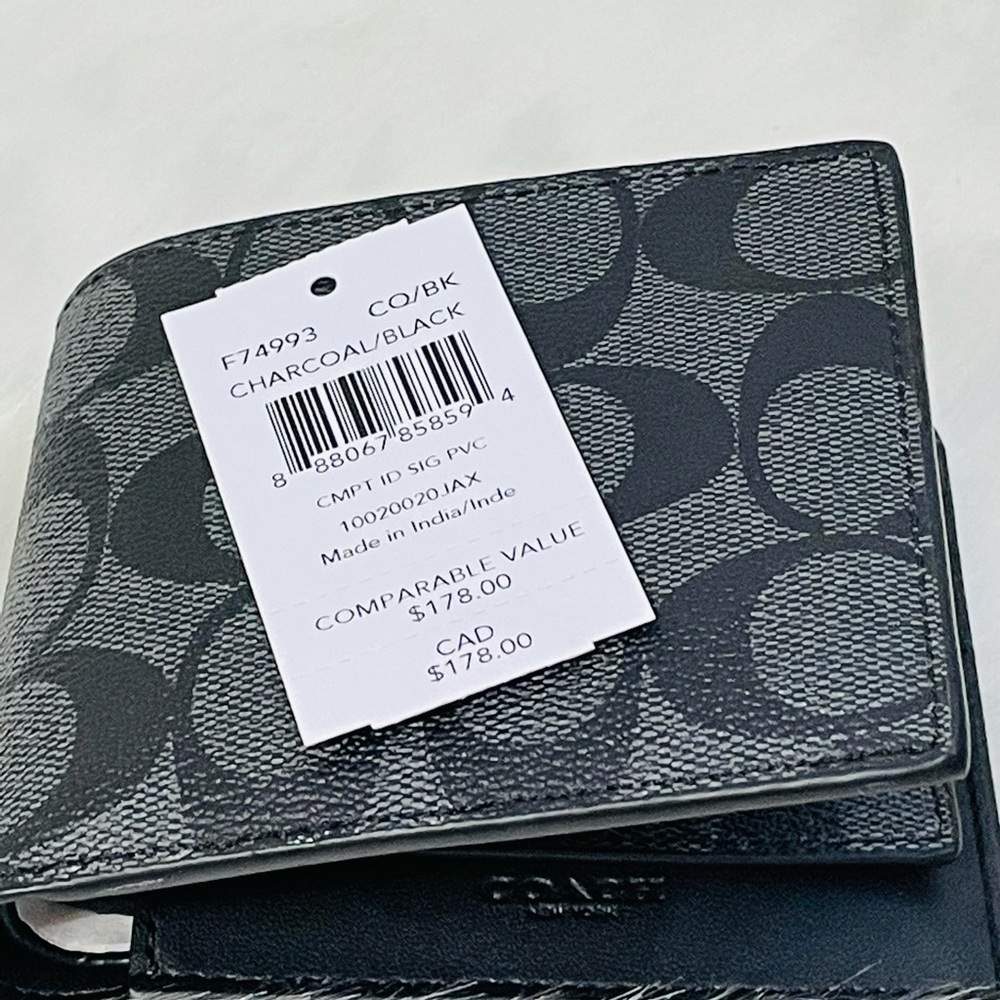 NWT Coach compact ID Wallet In Signature Canvas - Picture 9 of 10